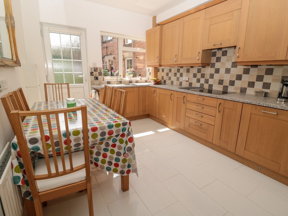 1A Chantry Place