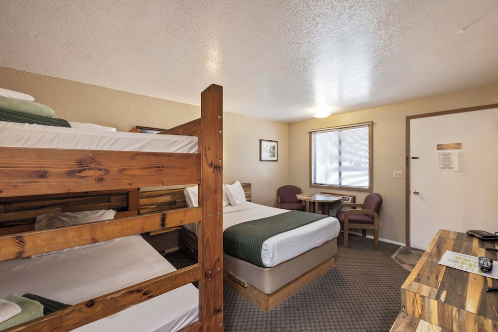 Birch Glen Hotel