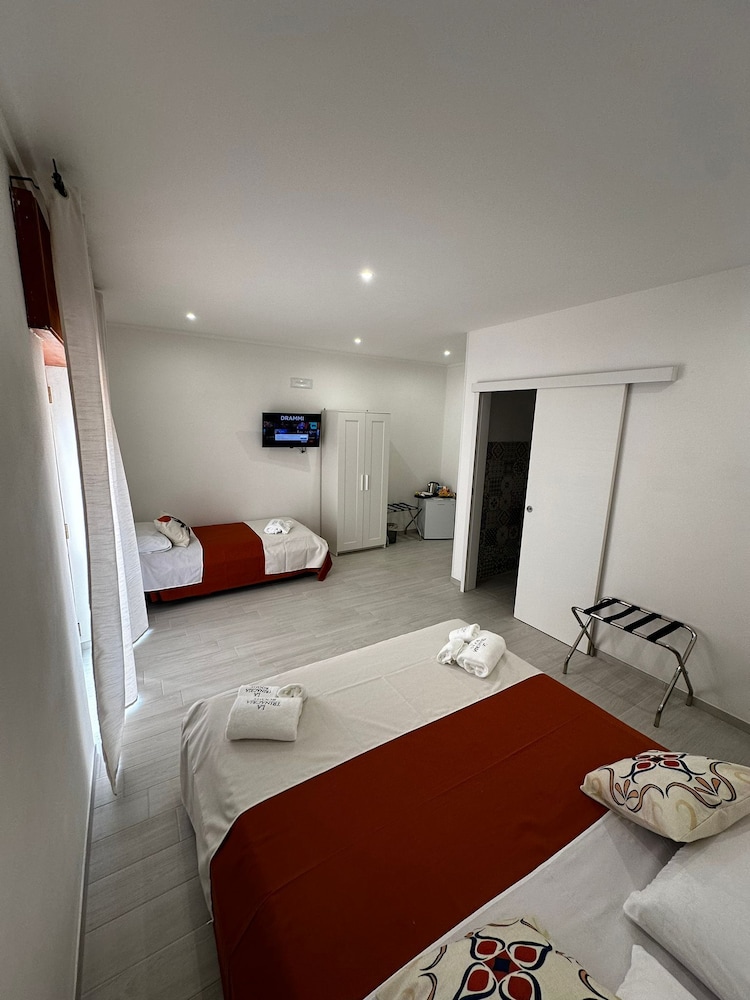 La Trinacria Rooms