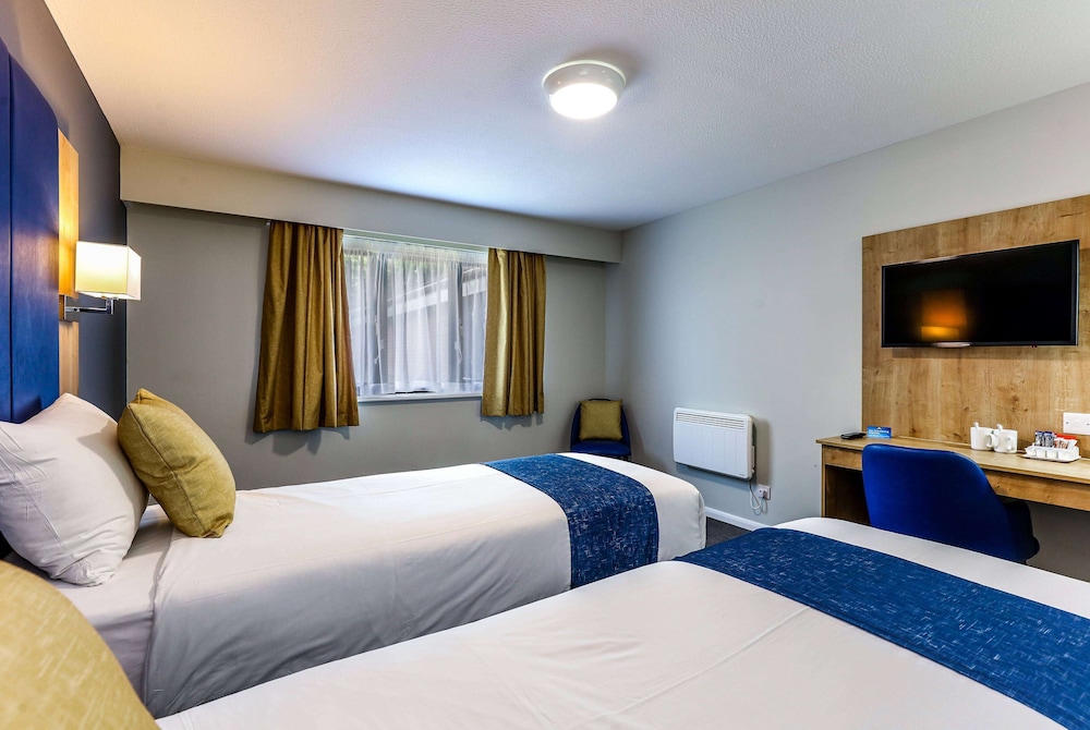 Warwick Vacations - Days Inn by Wyndham Warwick North M40 - Property Image 9