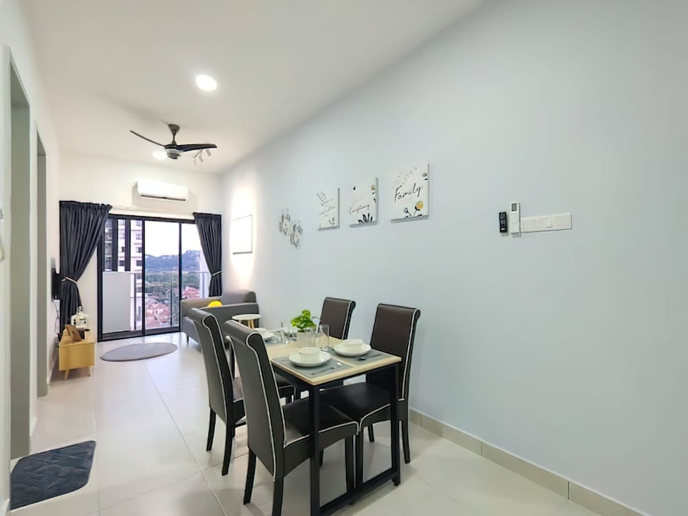 M Suite Menjalara Free Gym Pool