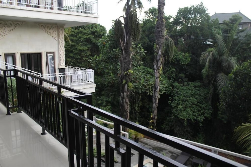 Hanaka Riverside Ubud