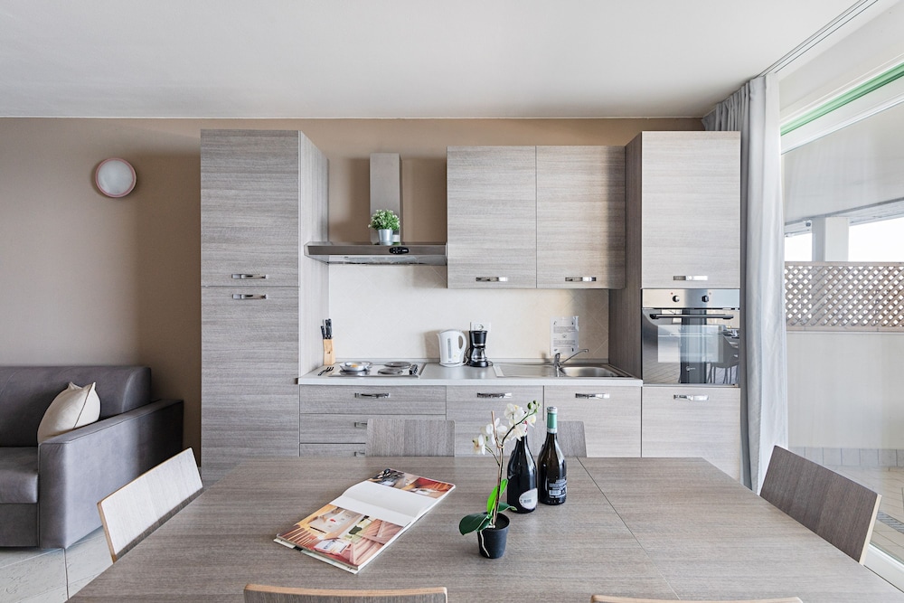 Residenza Miralago - 24 Clodia - Locazione BK