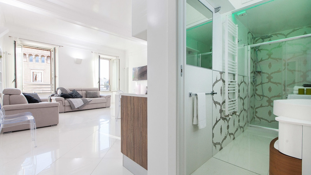 Rental In Rome Piazza Venezia View Luxury Apartments