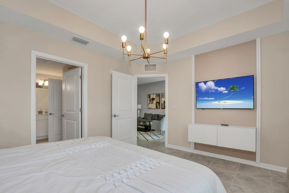 3180 Para Unit 101 3 Bedroom Townhouse