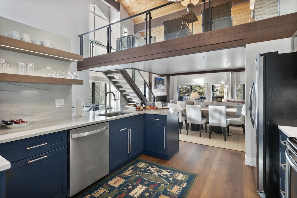 105 - Three Bedroom with Spa Ridgepoint 3 Condo