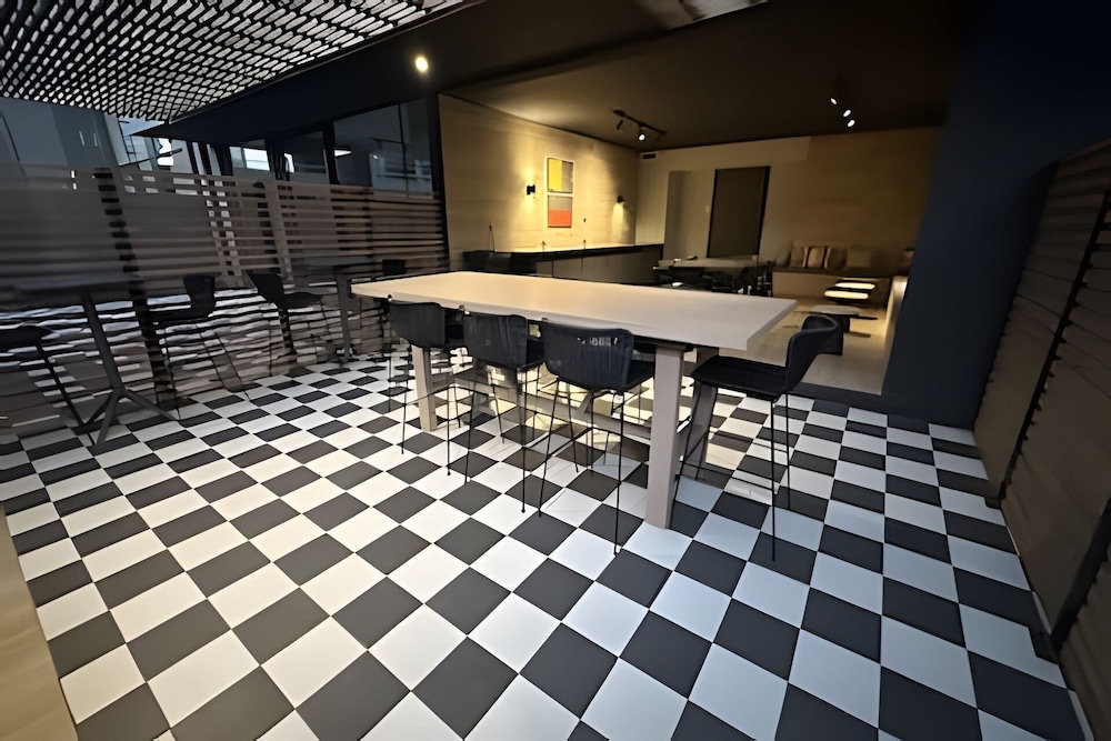 Oceana Suites San Eugenio