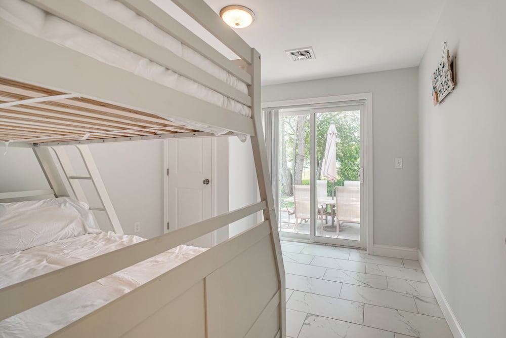 1/2 Mi to Beach: Family Retreat in Old Lyme!
