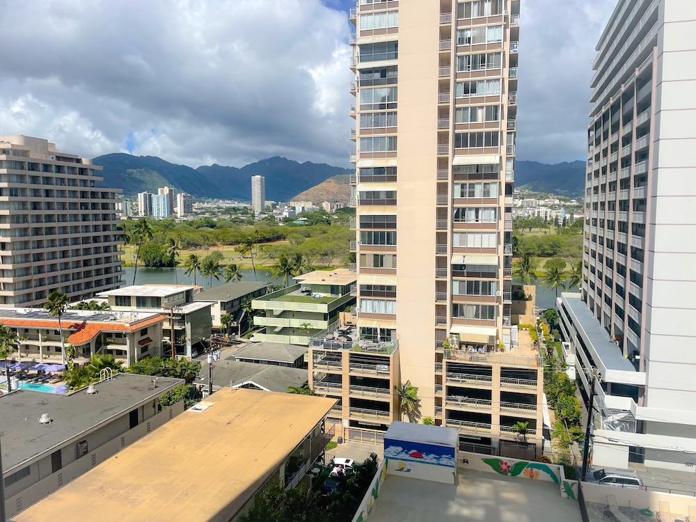 Chic Waikiki Skytower Apartment 1 Bedroom Condo by RedAwning view 2