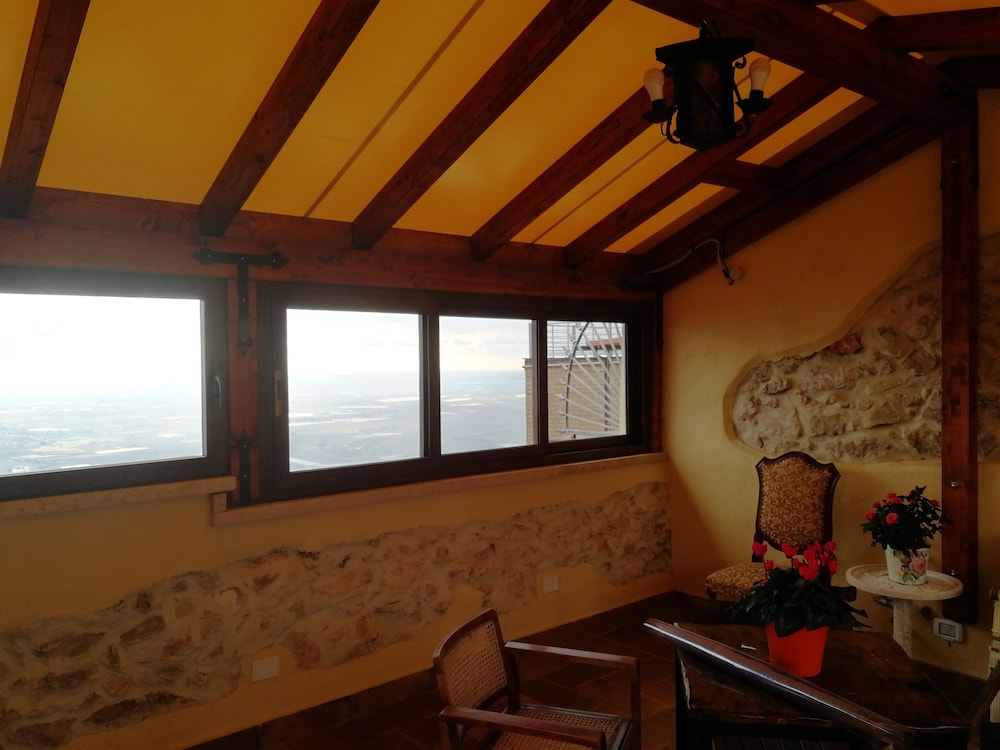 Photo 48