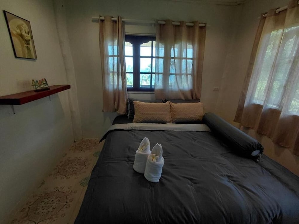 2 Bedroom Private Home Perfect for Families - Kitchen -seaviews -fast Wifi