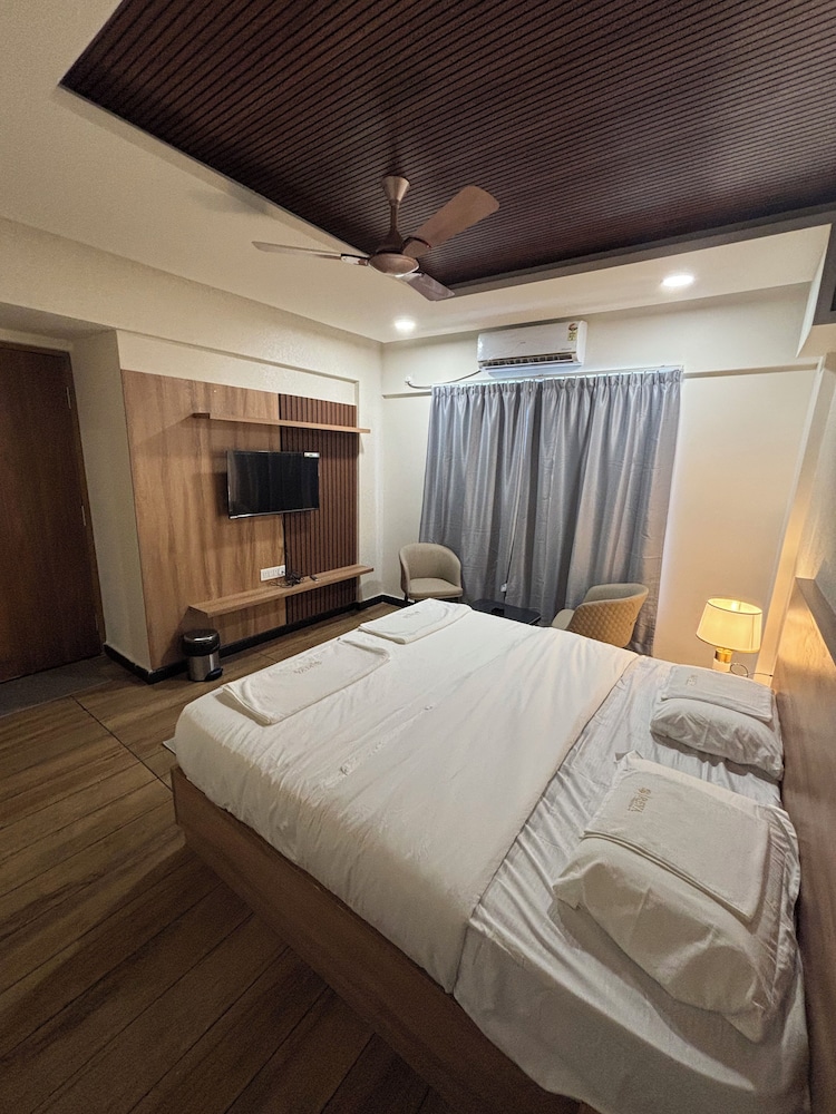 Reva Suites