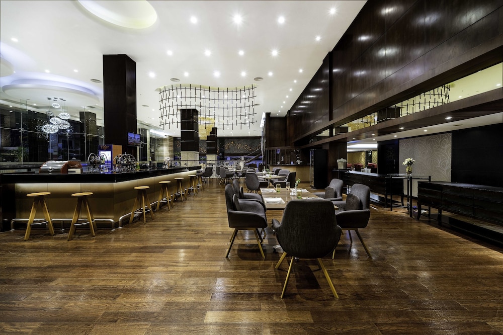 Swiss-Belhotel Harbour Bay - Image 5