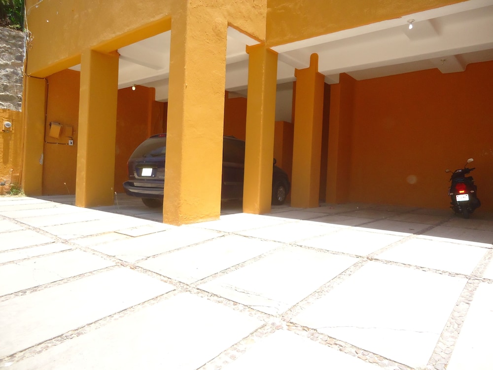 Photo 18