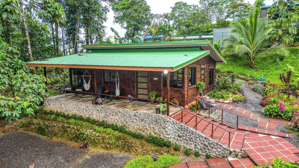 Family Home - Pura Vidaville