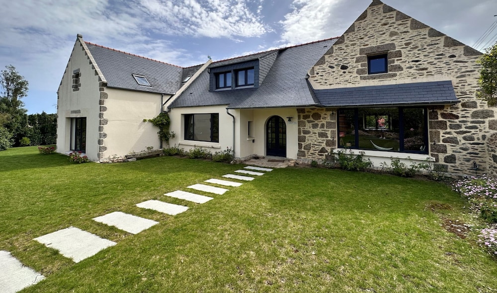 Mansion in Landunvez Near Plage de Penfoul