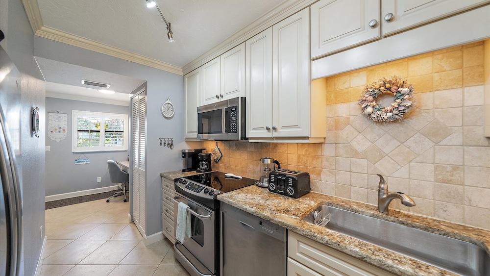 'bout Time 2 Bedroom Condo