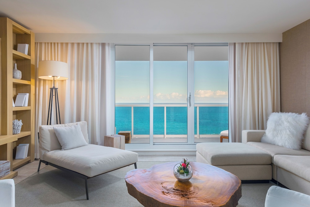 Luxury Vacation Rentals at 1 Hotel & Homes by LRMB