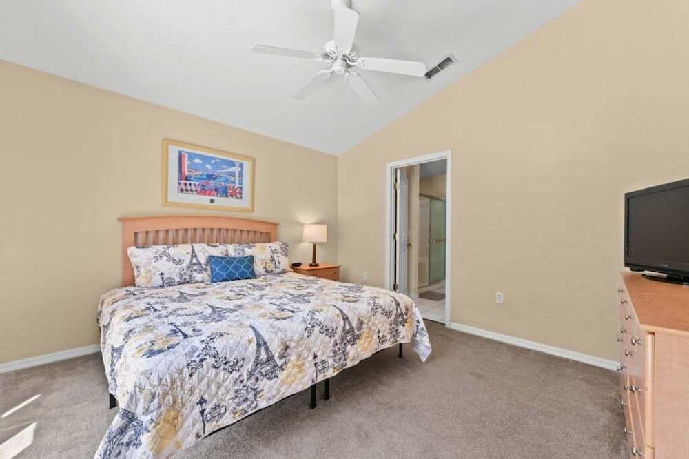 Reserve Retreat - Gated 4br With Pool Near Disney 4 Bedroom Villa