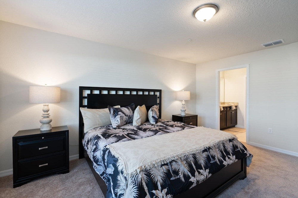 Windsor Cay Resort 5 Bedroom Townhome with Pool 5 Townhouse