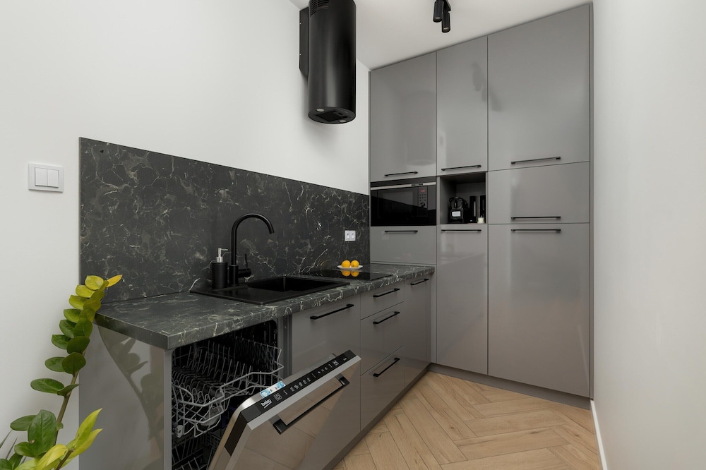 Apartment in Dziwnow With River View & Spa
