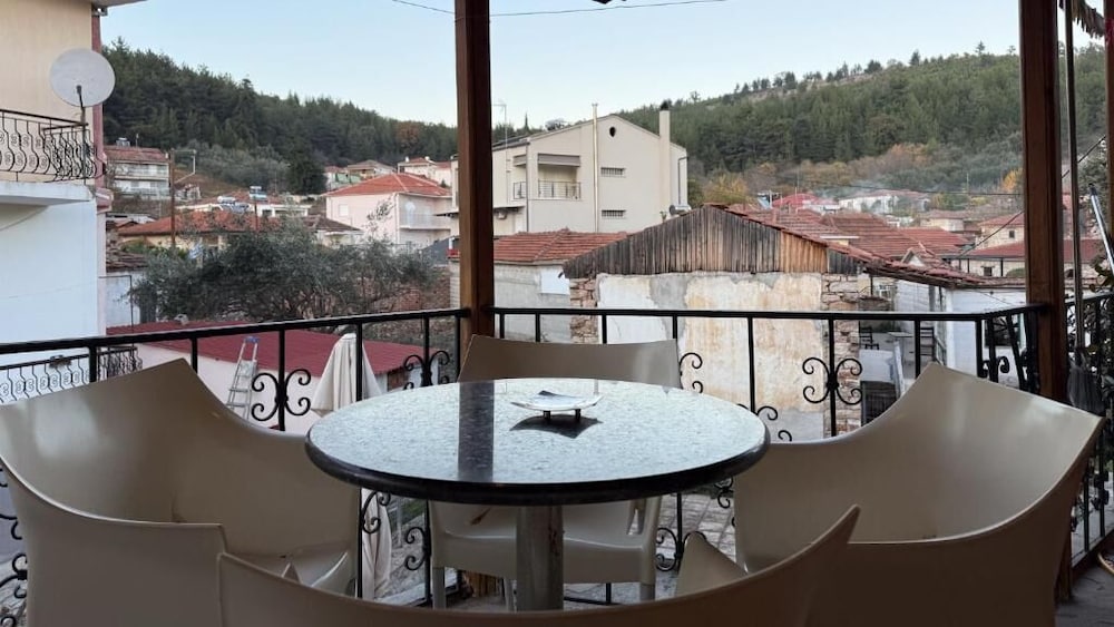 Vasilikis Stone House