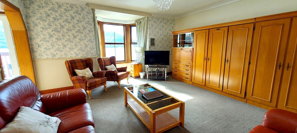 Loch Rannoch Highland Club Lochside Lodge 02