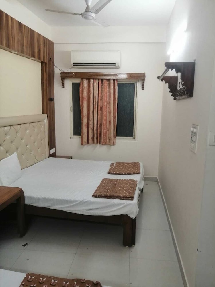 Hotel Pleasure