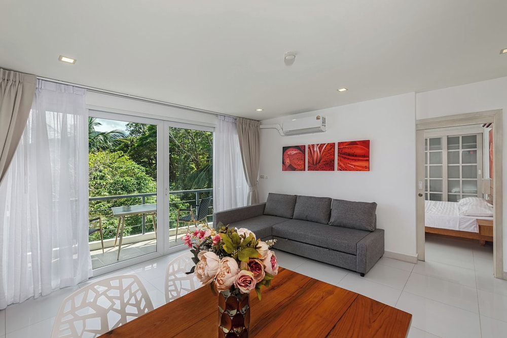 Karon Butterfly Condominium Phuket