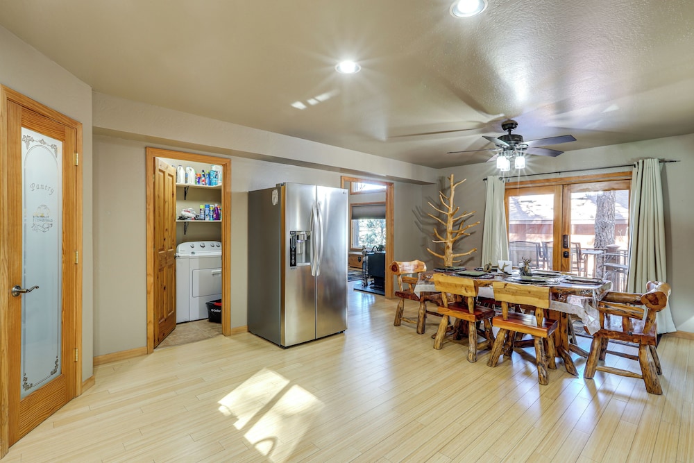 Mountain Retreat in Flagstaffs Kachina Village!