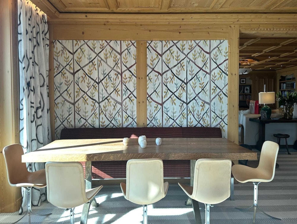 Luxurious Alpine Flat With Hotel Amenities