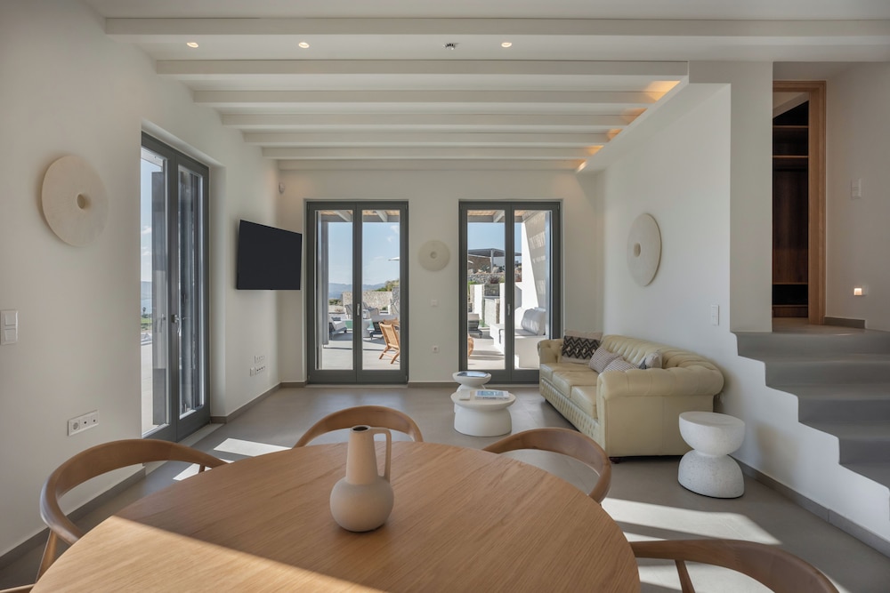 AVERA VILLAS