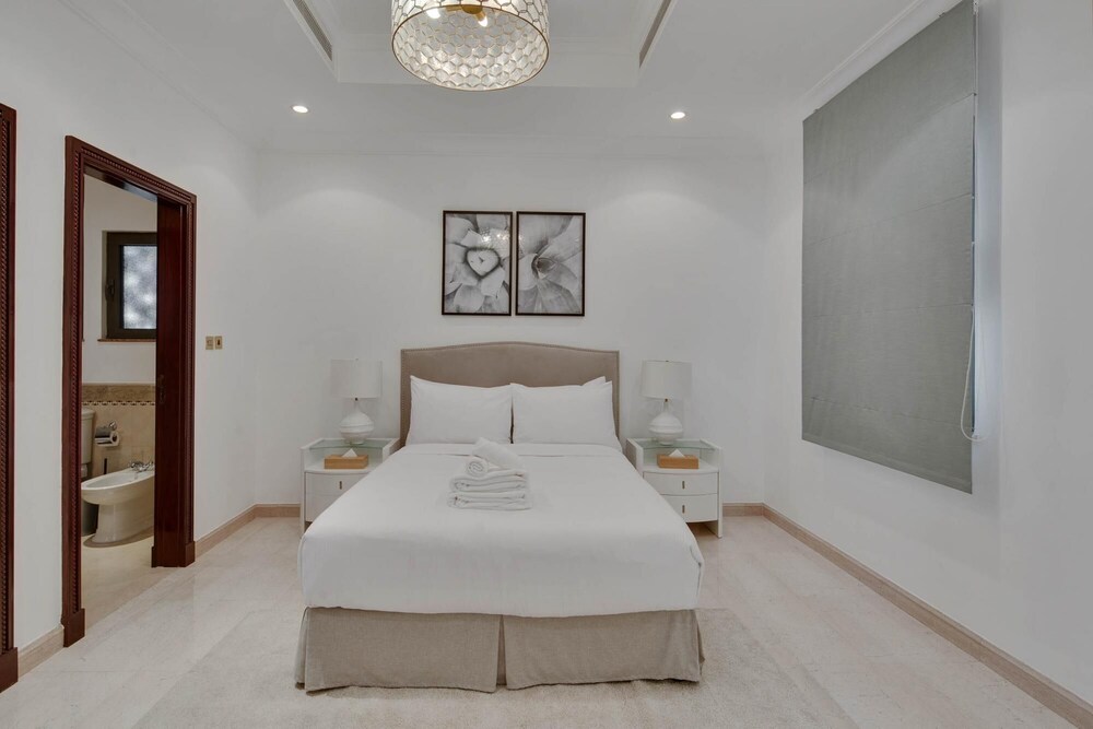 5 Villa w Private Pool Beach on Palm Jumeirah