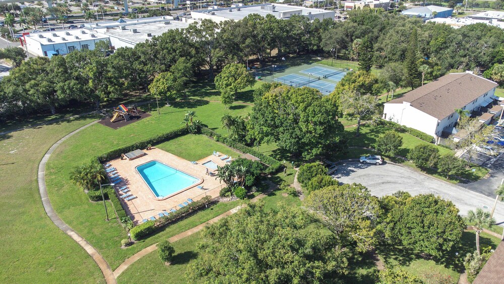 The Capri Villa Stay for 6