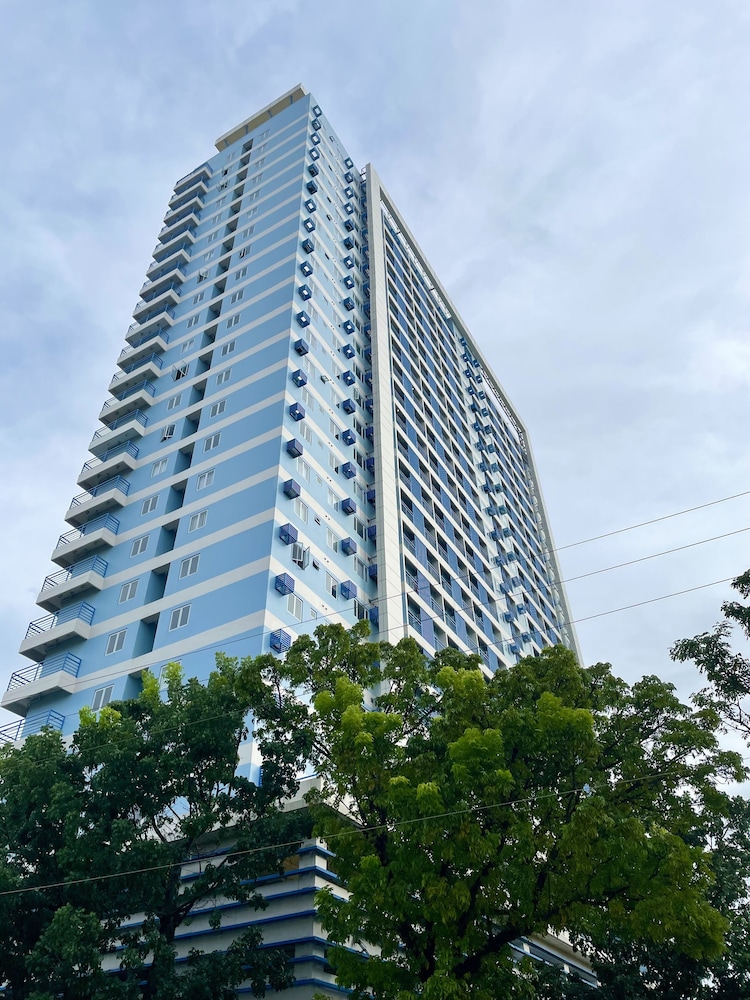 The Loop Condotel