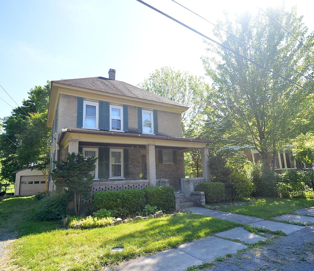 Broadway Cottage - Convenient Location!