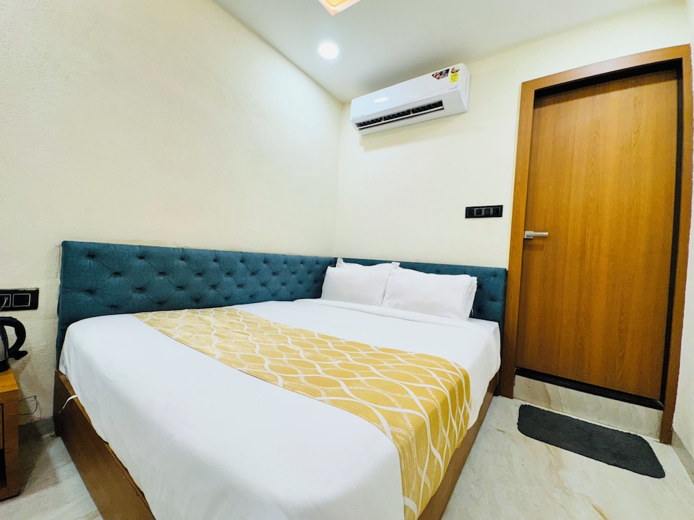 Hotel Sadashiv