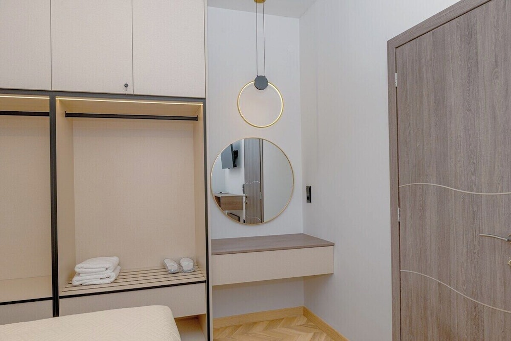 G B Urban Spa by Cretanhouses
