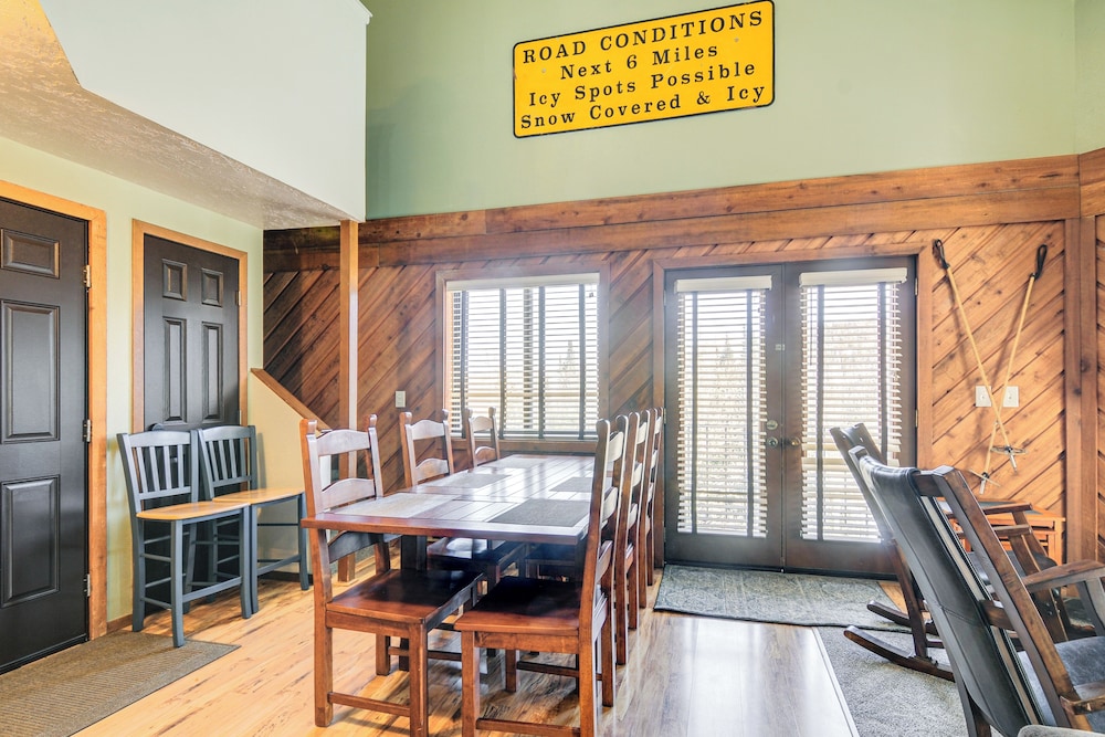 Walk to Brian Head Resort: Condo w/ Pool Access!