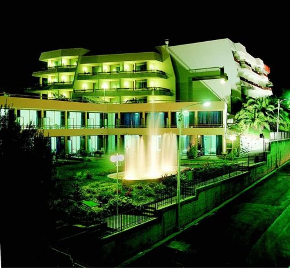 Hotel Nyala Suite Hotel Sanremo - Image 1