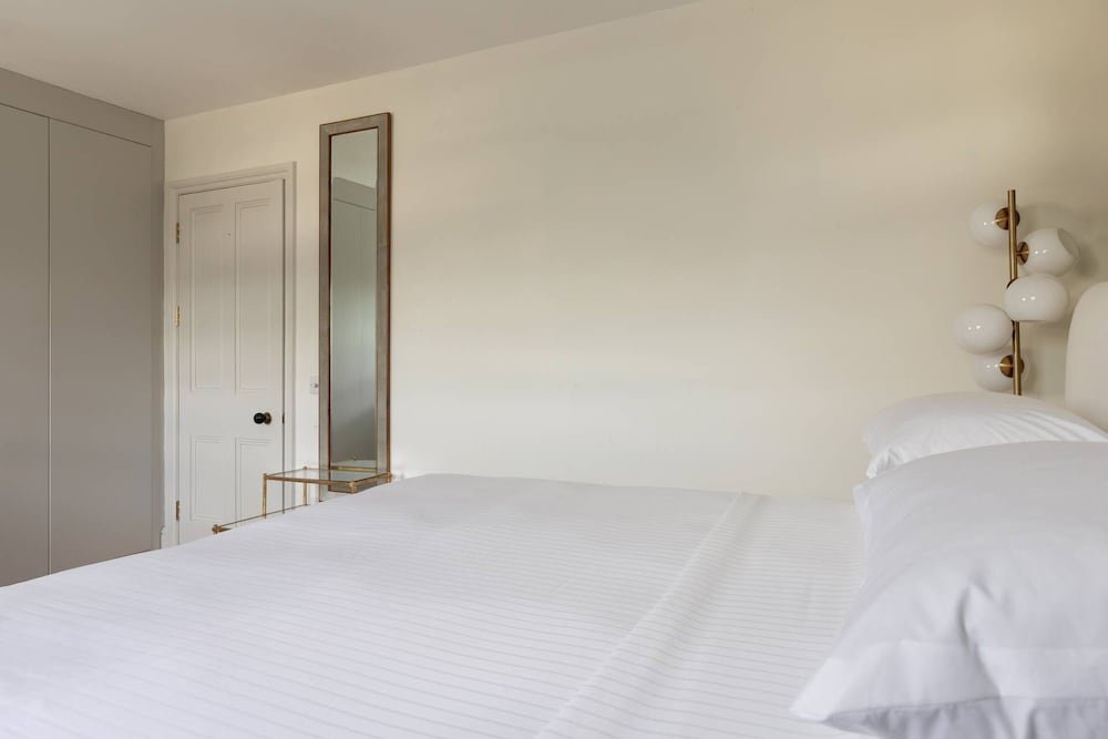 Clarendon Street by Onefinestay