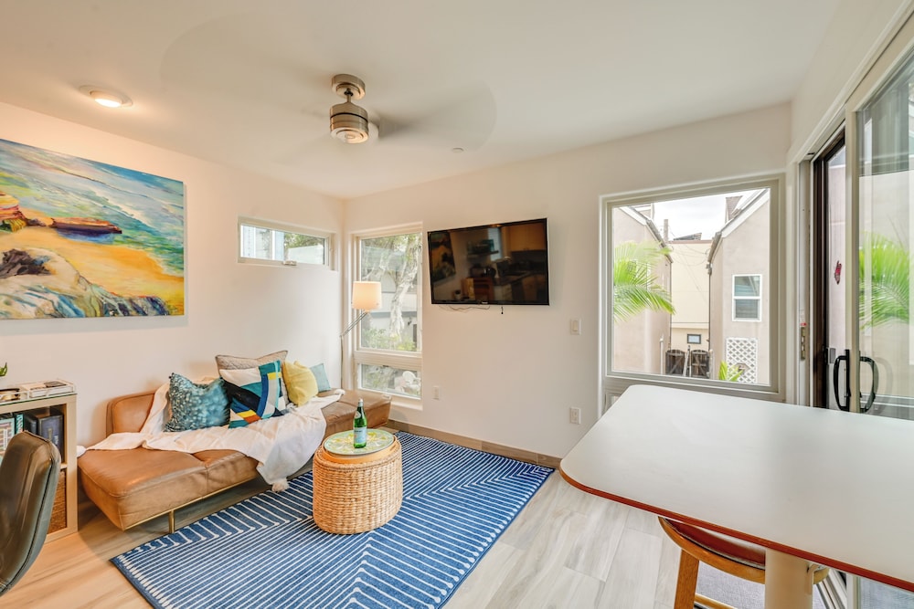Sunny San Diego Home w/ Patio - Steps to Beach!