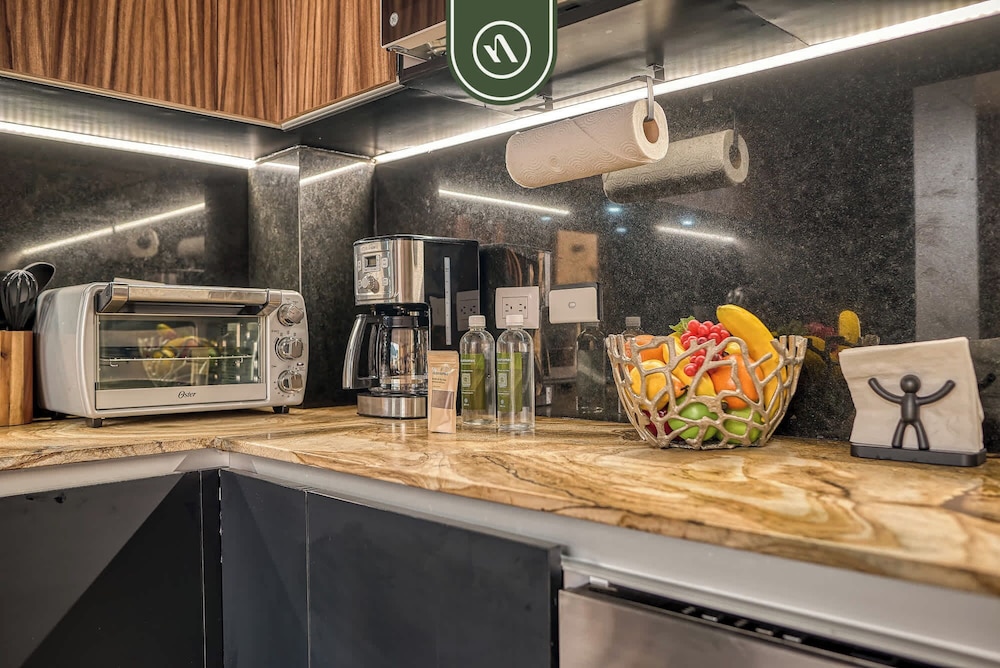 Amazing 1BR Penthouse With Balcony - Gym - Pool