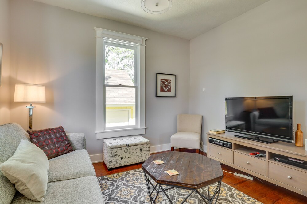 Historic Home Near Downtown Salem: Walk to Capitol view 3