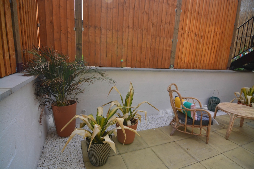 outdoor bbq area