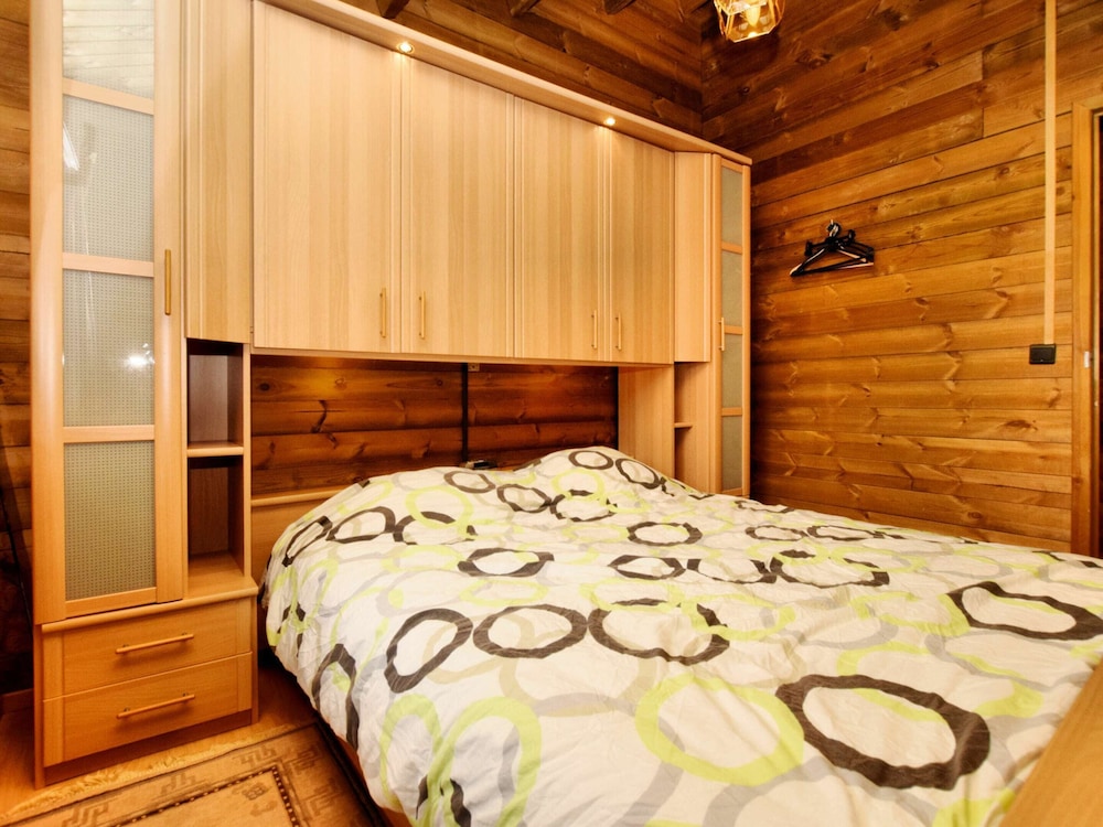 Cozy Chalet in Ardennes With Fenced Garden & Covered Terrace view 4