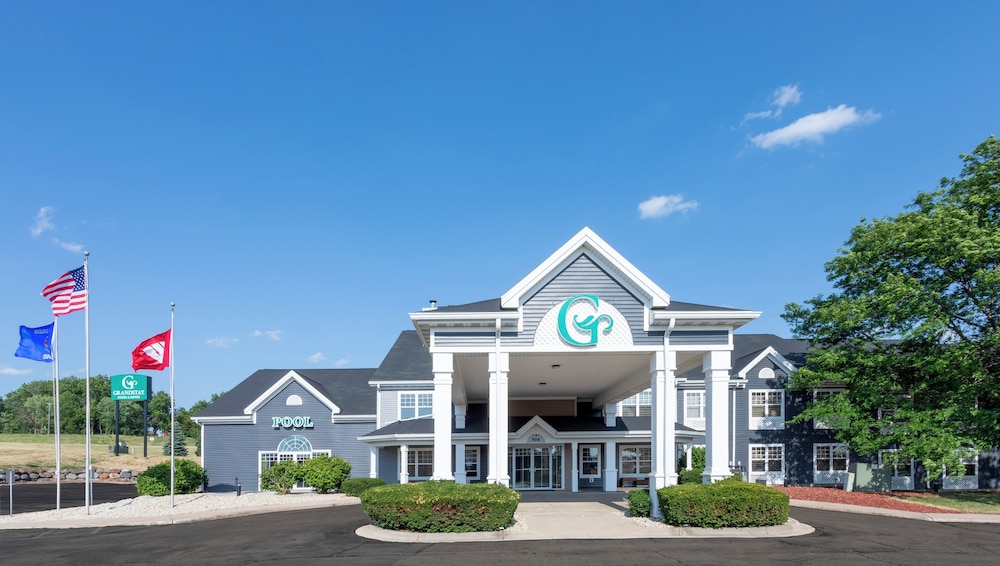 Hotel GrandStay Hotel & Suites - Waunakee - Image 1