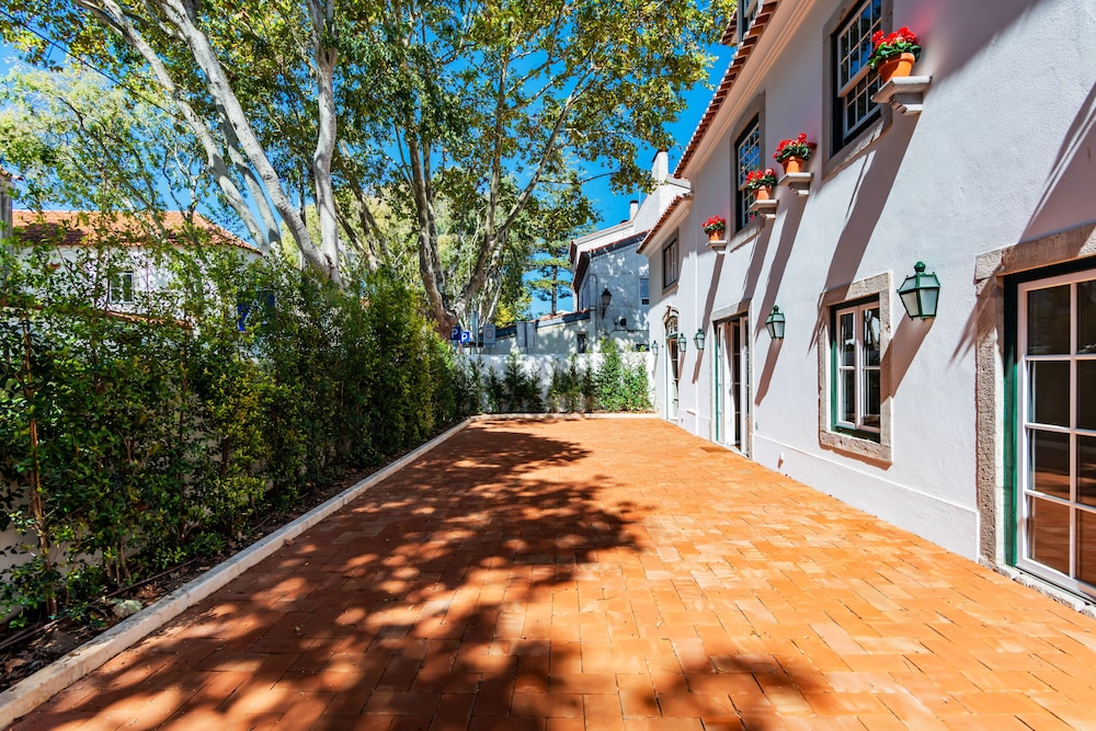 Villa Azzurra Cascais 5BR view 4