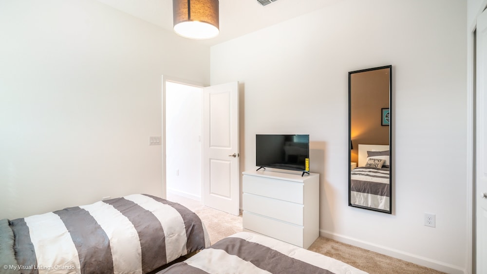 2618ca New Ultimate 10 Bedroom 8 Bathroom Resor - Image 3