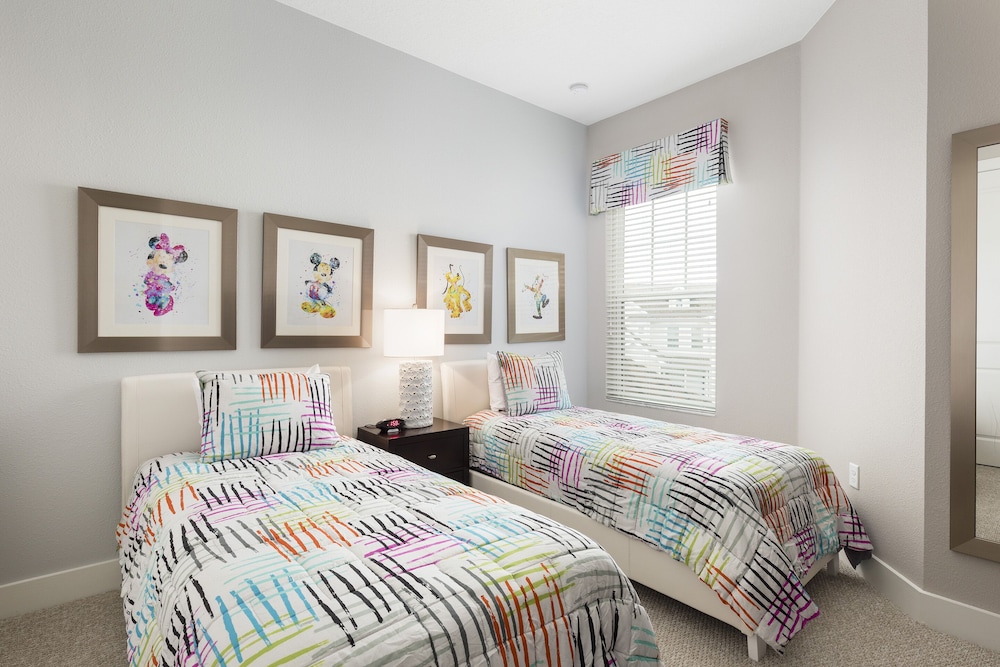 Summerville Vacation Homes by Columbia Management
